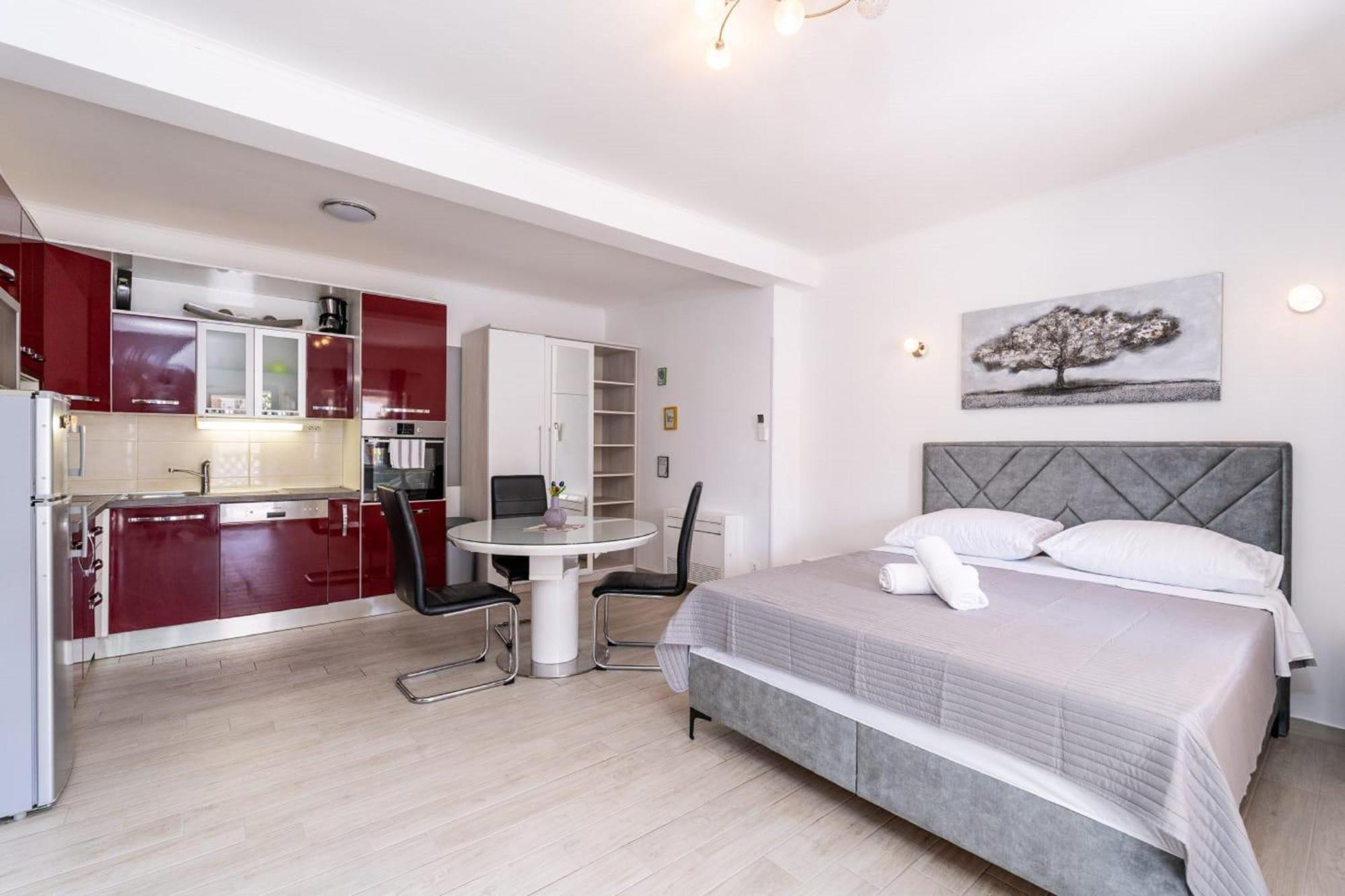 Feather Apartment